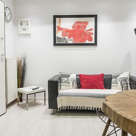 Acropolis Cozy Studio By Livin Urbban Athena Bagian luar foto