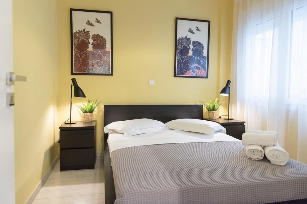 Acropolis Cozy Studio By Livin Urbban Athena Bagian luar foto
